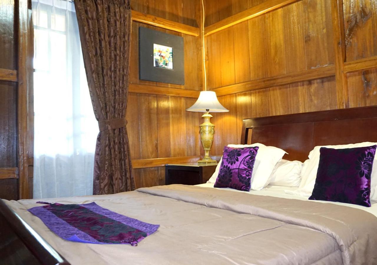 Badjoeri Ethnic Wooden Homestay Bandung Extérieur photo