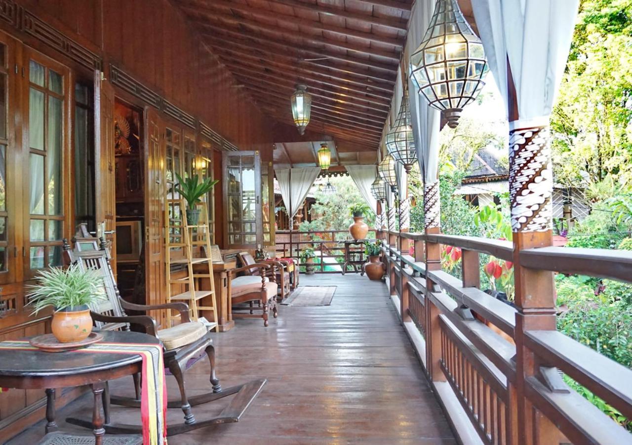 Badjoeri Ethnic Wooden Homestay Bandung Extérieur photo