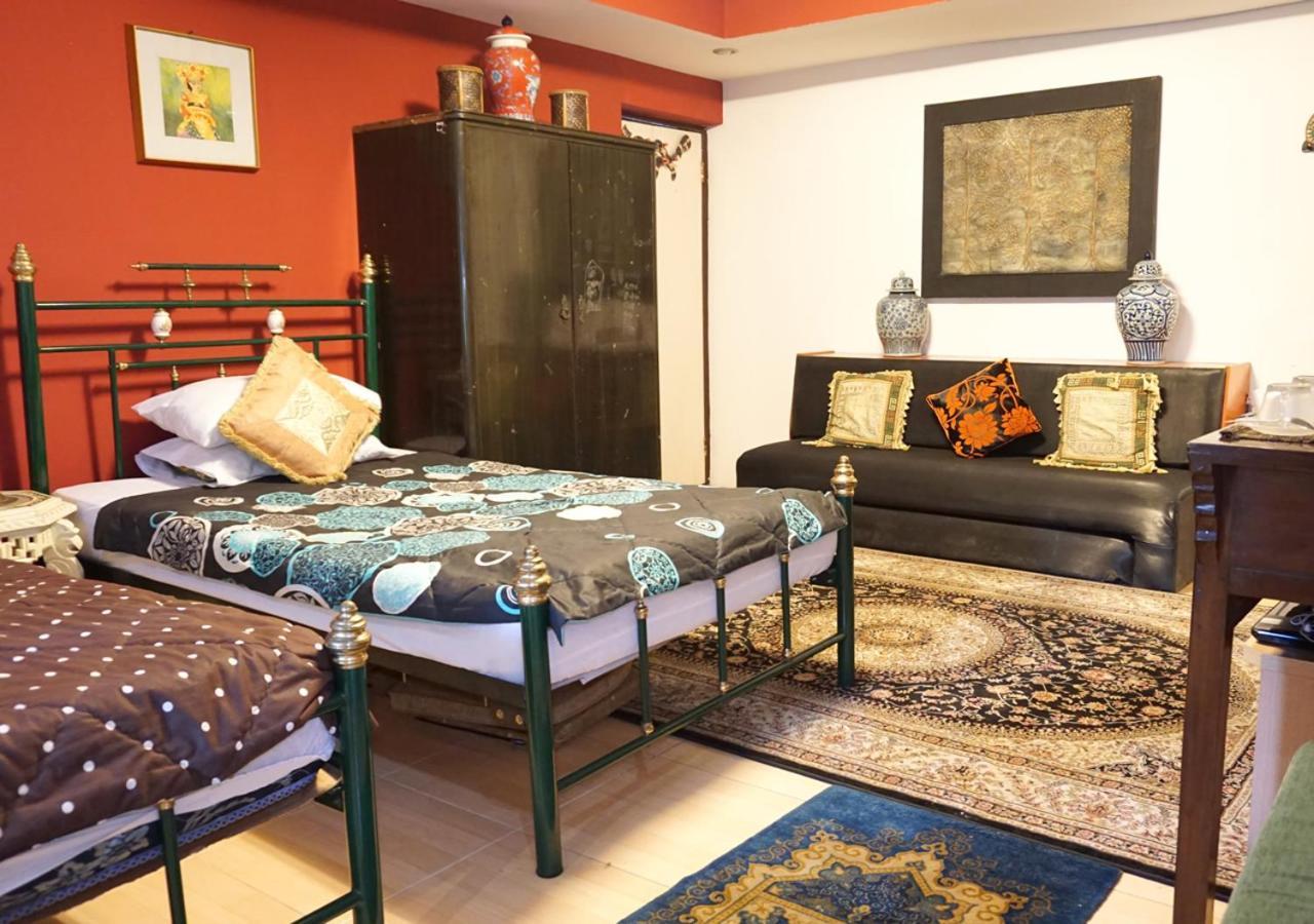 Badjoeri Ethnic Wooden Homestay Bandung Extérieur photo