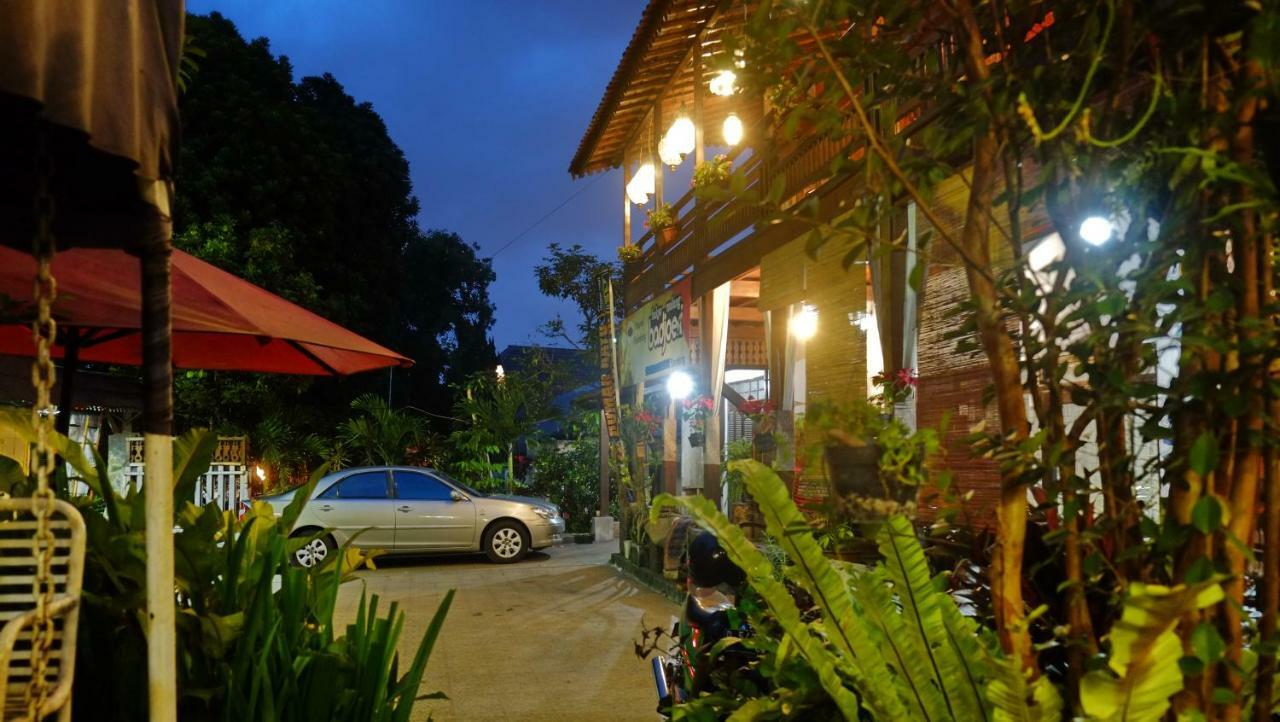Badjoeri Ethnic Wooden Homestay Bandung Extérieur photo