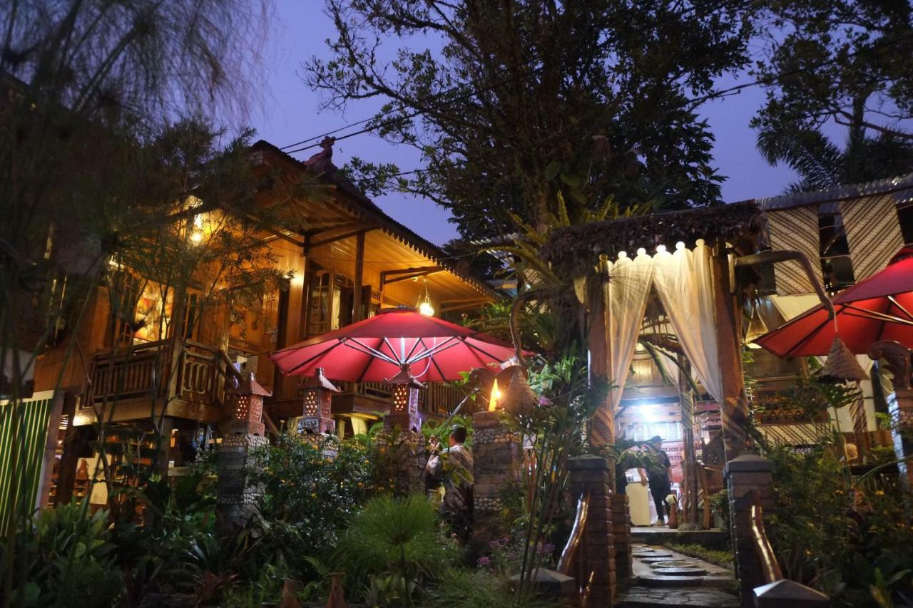 Badjoeri Ethnic Wooden Homestay Bandung Extérieur photo