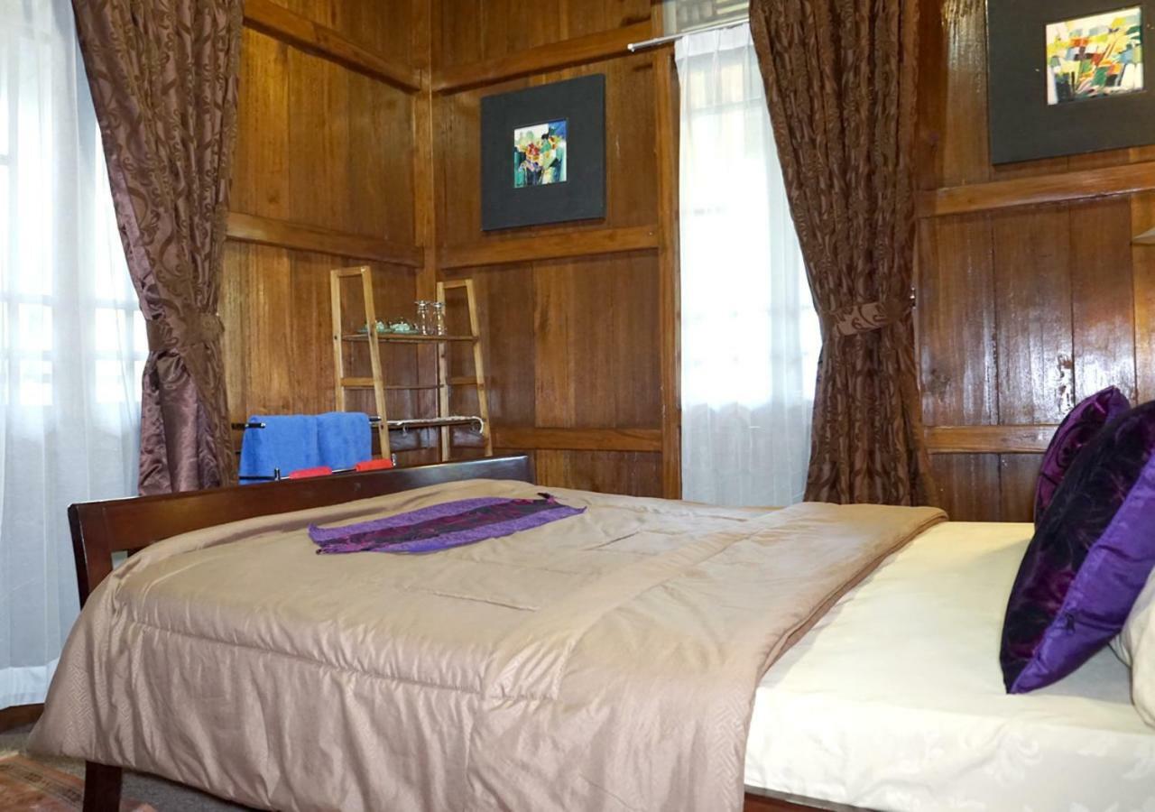 Badjoeri Ethnic Wooden Homestay Bandung Extérieur photo