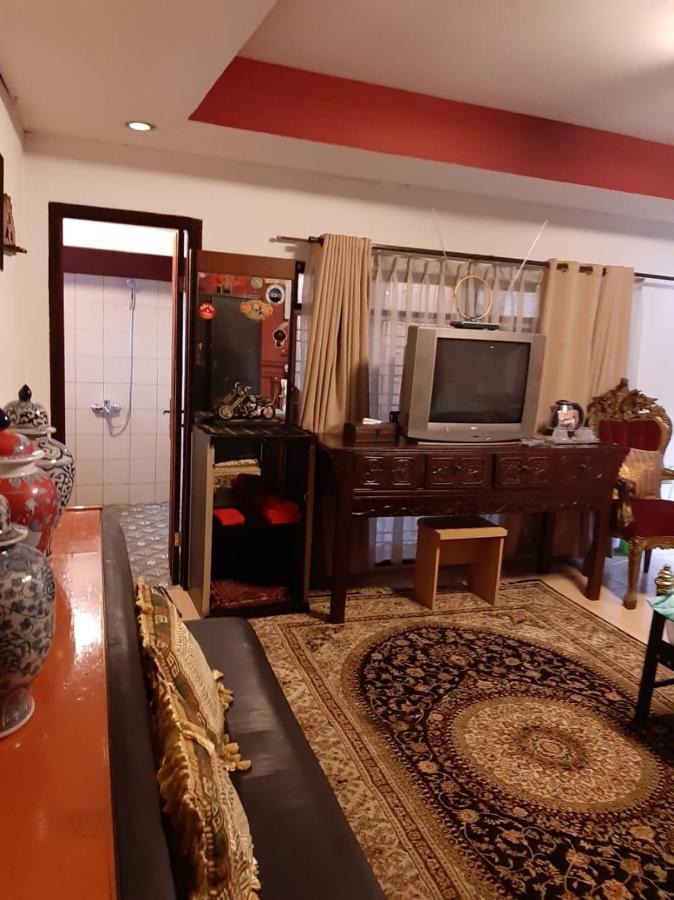 Badjoeri Ethnic Wooden Homestay Bandung Extérieur photo